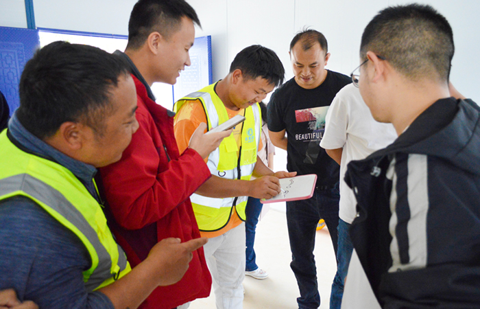 1650772358196662.jpg (小圖)五〇五直管部開展“五一”慰問進(jìn)項(xiàng)目活動(dòng) 圖片3.jpg