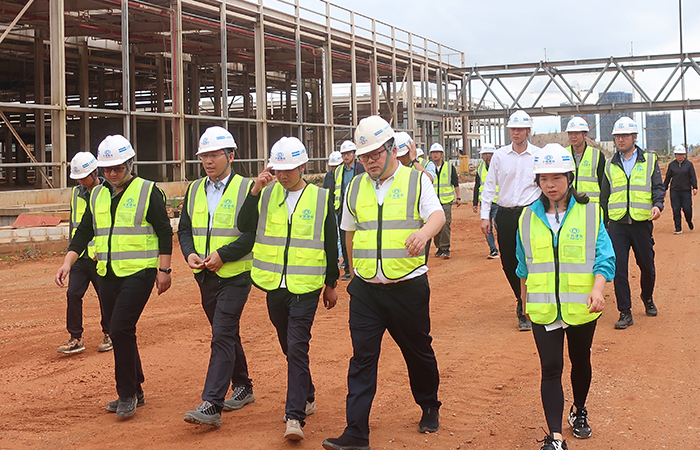 1656292777434118.jpg 小 調(diào)研云南綠色能源產(chǎn)業(yè)園建設(shè)項目2.jpg